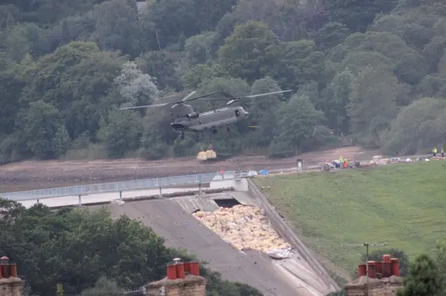 RAF Chinook at Whaley Bridge