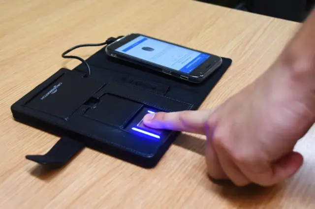 mobile fingerprint reader