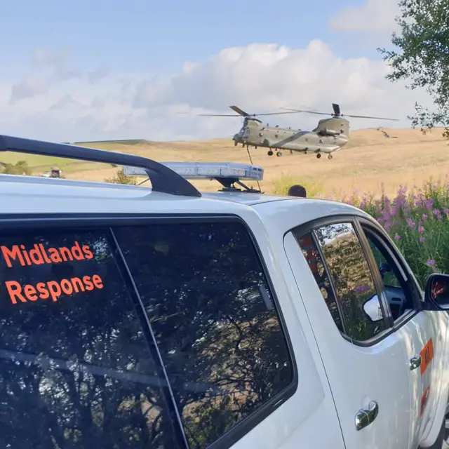 WM 4x4 Response manning road closures as RAF Chinook takes aggregate to the dam