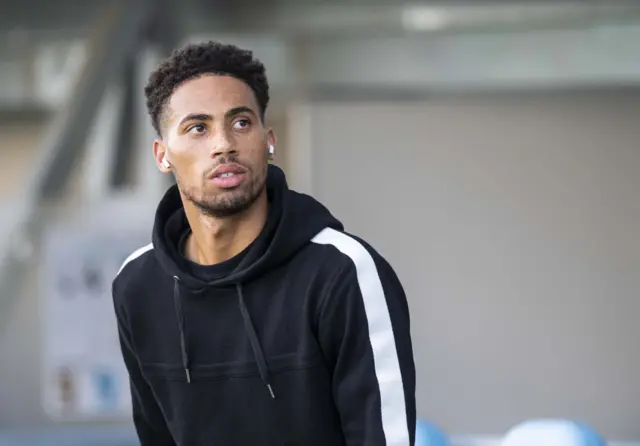 Aberdeen's new signing Zak Vyner is on the bench tonight