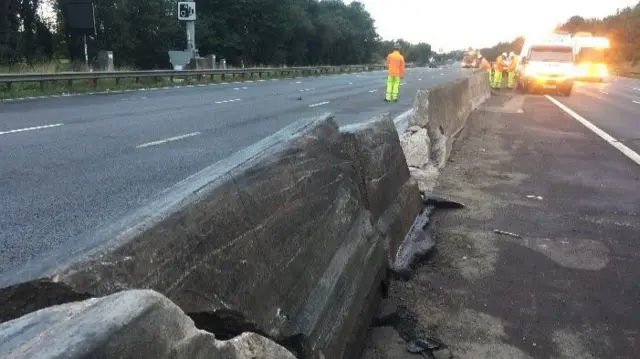 Damaged central barrier of M6