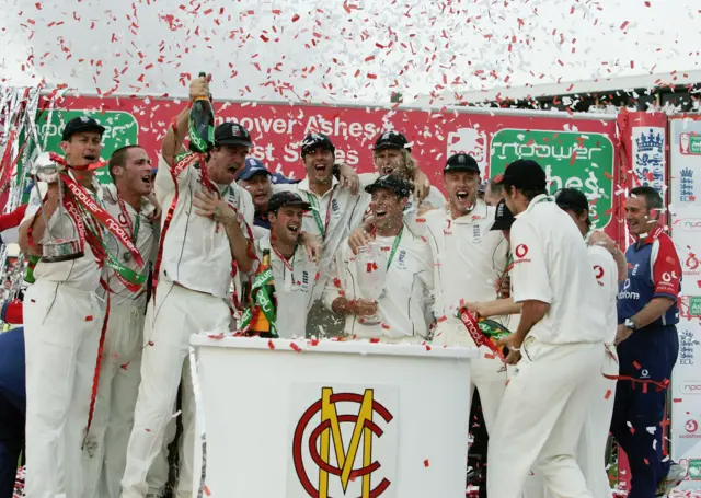 England celebrate Ashes 2005 win