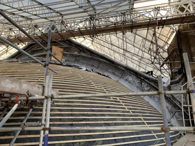 Leeds Town Hall roof