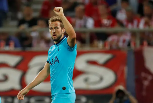 Harry Kane celebrates