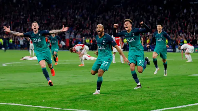 Tottenham score late to win at Ajax in the 2018/19 Champions League semi-final