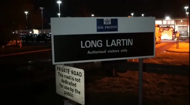 Long Lartin sign