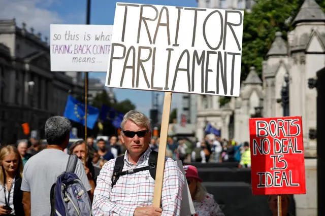 Pro-Brexit protesters outside Parliament