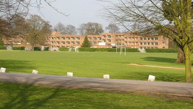 The Lawns, Cottingham