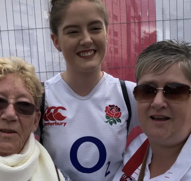 Jess, her mum and grandma