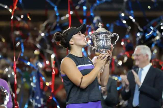 Andreescu kisses trophy