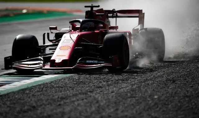 Sebastian Vettel runs off in qualifying