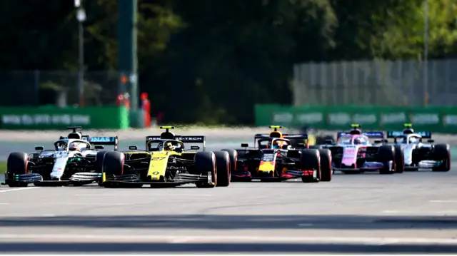 Rivals line up behind Lewis Hamilton and Nico Hulkenberg on the final lap of qualifying