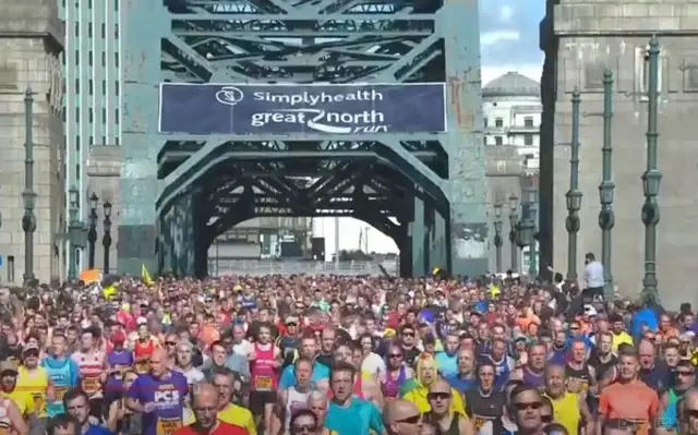 Runners crossing the Tyne Bridge