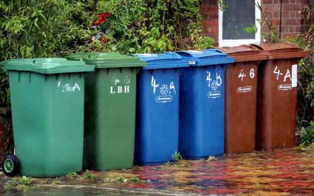 Wheelie bins