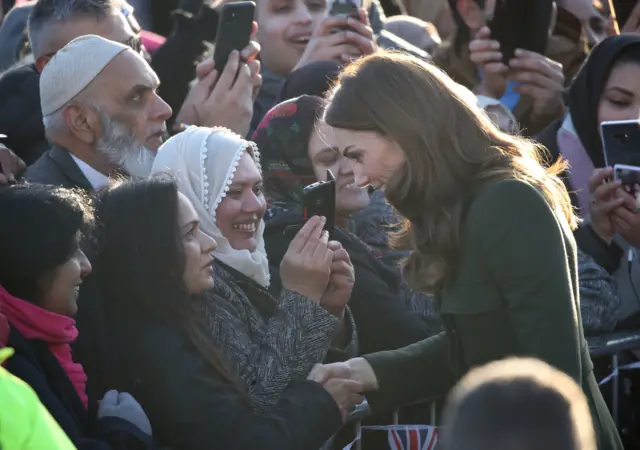 DUCHESS GREETS CROWD