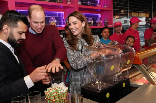 WILLIAM AND KATE MAKE MILKSHAKES