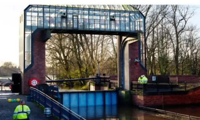 York Foss Barrier