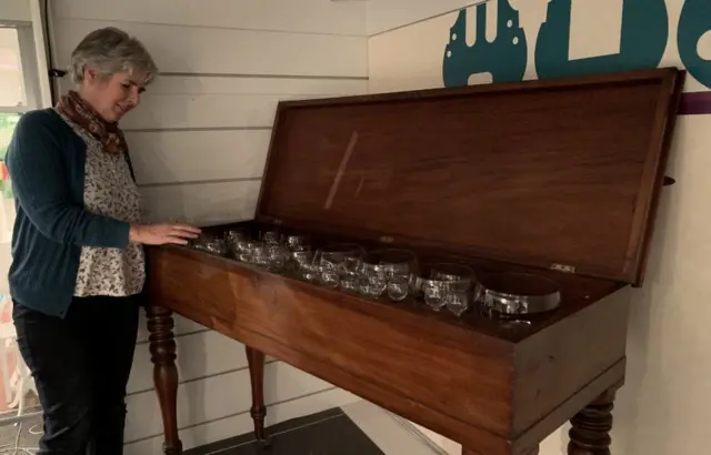 GLASS HARP