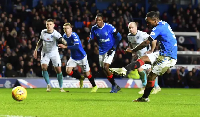 Jermain Defoe scores for Rangers