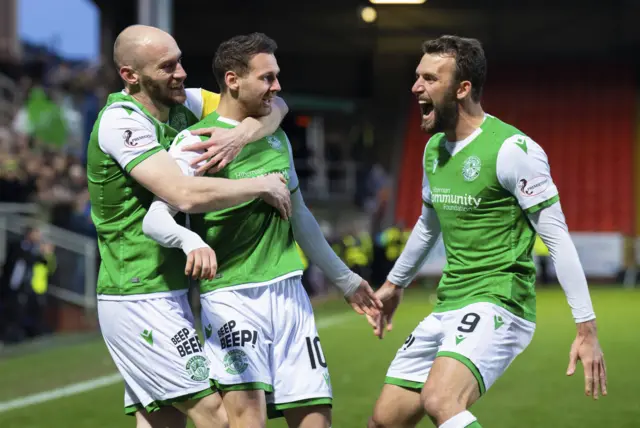 Martin Boyle celebrates after making it 2-1 to Hibs