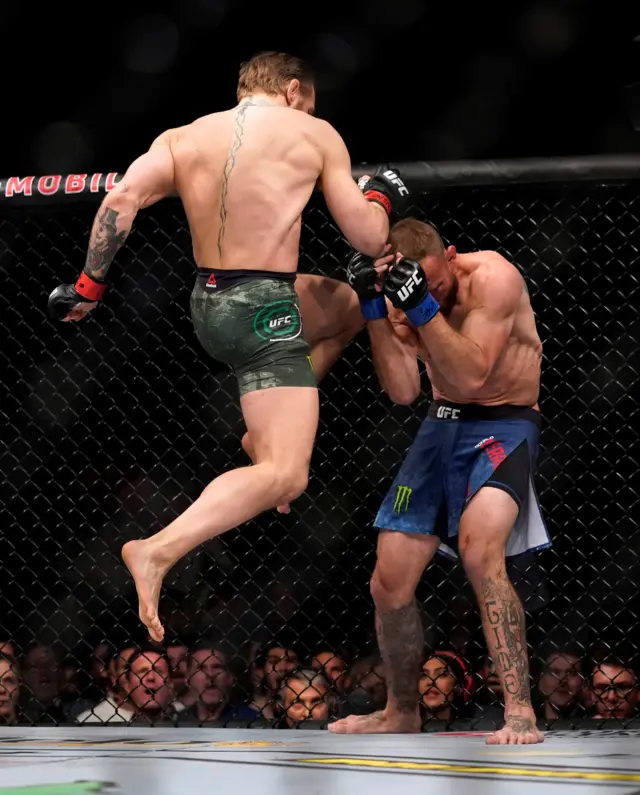 Conor McGregor flying kick on Donald Cerrone