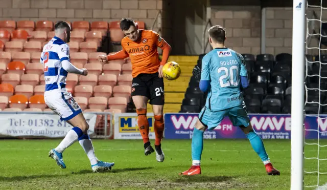 Lawrence Shankland scores