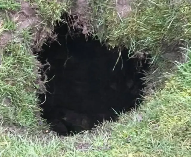 Hole