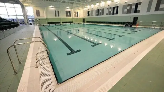 Swimming pool