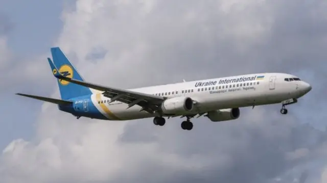 Boeing 737 Ukraine International Airlines plane