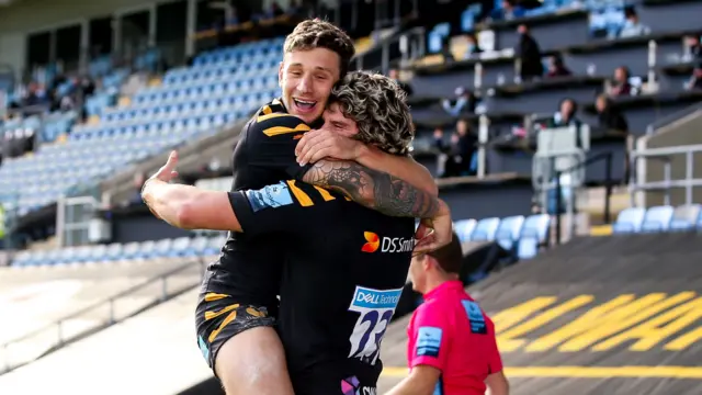 Wasps celebrate