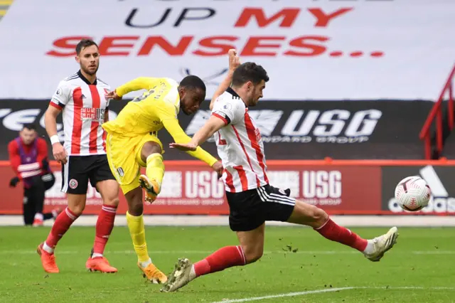 Ademola Lookman scores for Fulham