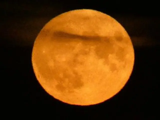 Red moon