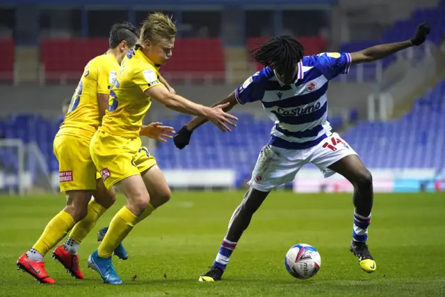 Reading v Wycombe