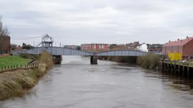 Selby swing bridge