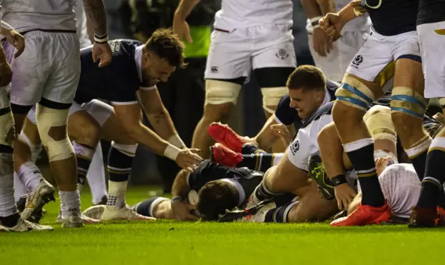 Fraser Brown finishes off a line-out drive for Scotland's second try