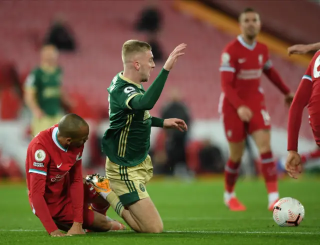 Fabinho tackles Oli McBurnie