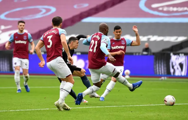 Man City's Phil Foden equalises against West Ham