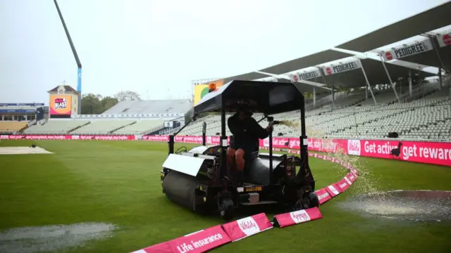 Rain stops play at Edgbaston