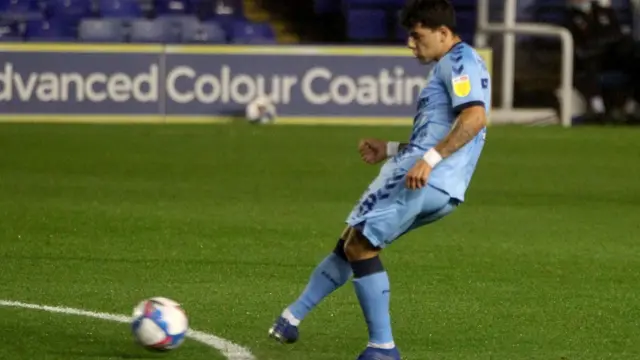 Gustavo Hamer scores for Coventry