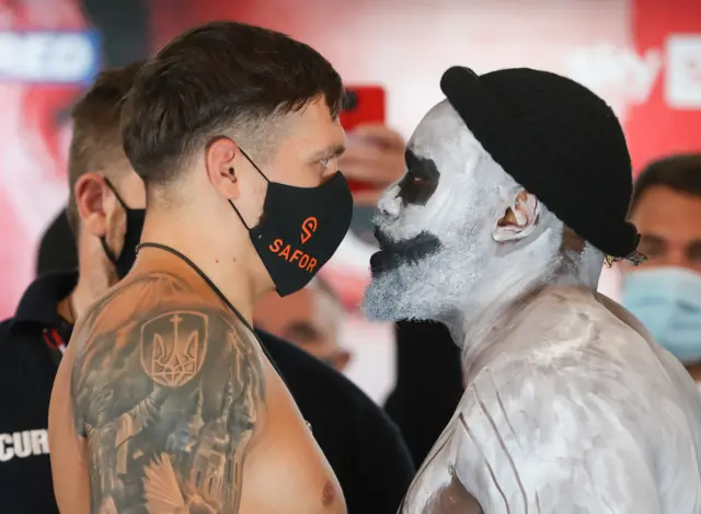 Oleksandr Usyk and Derek Chisora