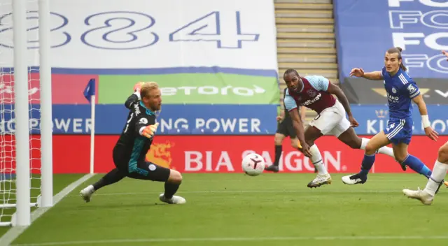 Michail Antonio scores for West Ham