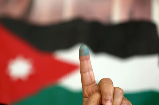 Voter's finger in Amman (file photo)