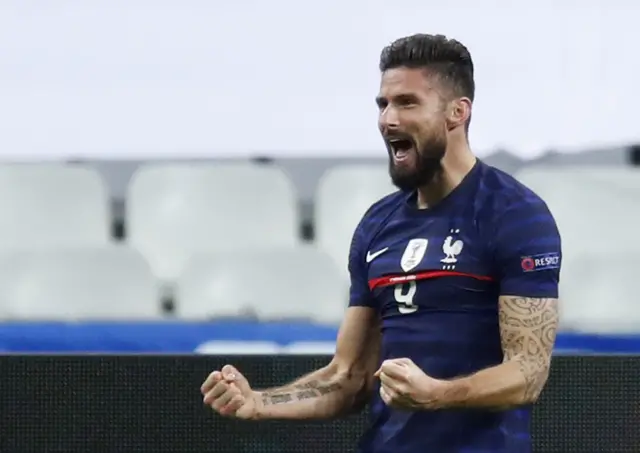 Giroud celebrates