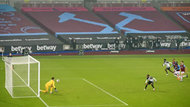 Ademola Lookman penalty at West Ham