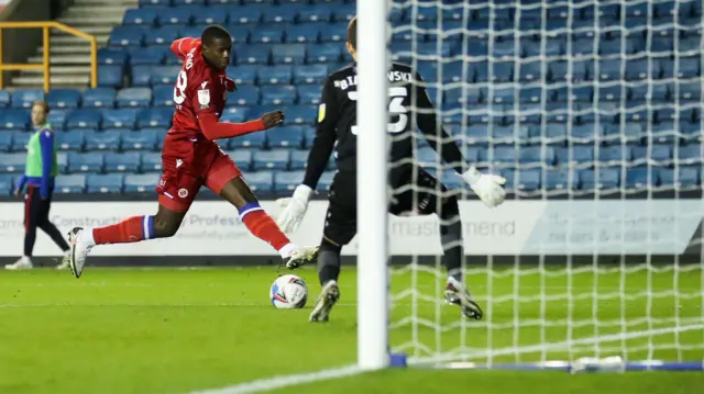 Lucas Joao scores for Reading