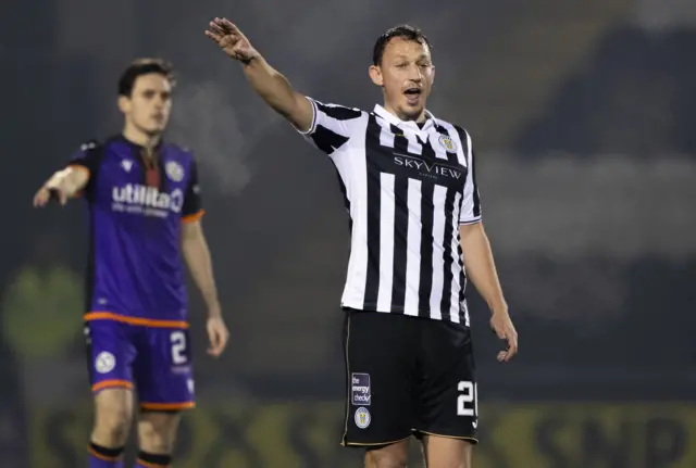 St Mirren's Kristian Dennis