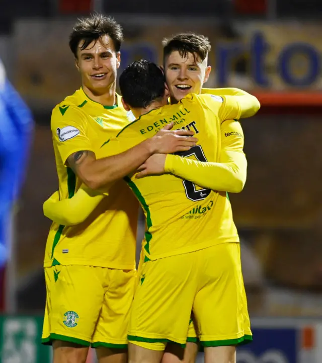 Hibernian celebrate