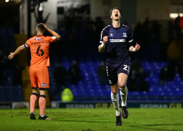 Greg Halford celebrates goal