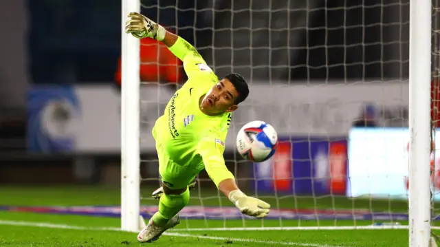 Neil Etheridge saves Robert Glatzel's penalty