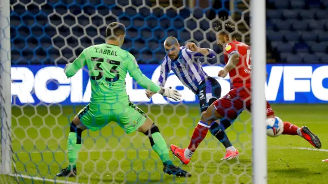 Callum Paterson heads Sheffield Wednesday in front against Reading